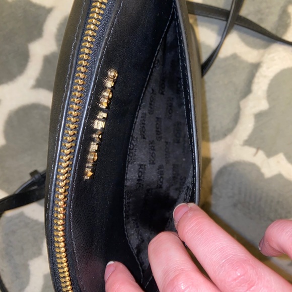 Michael Kors Crossbody - Picture 4 of 6